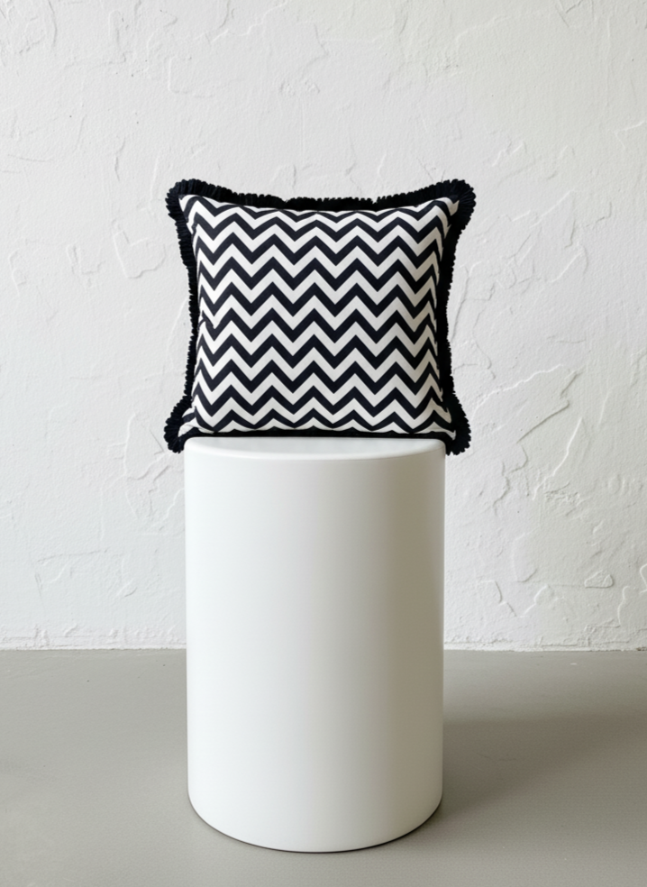 Black Tide Cushion Cover (Set of 2) (16'x16')