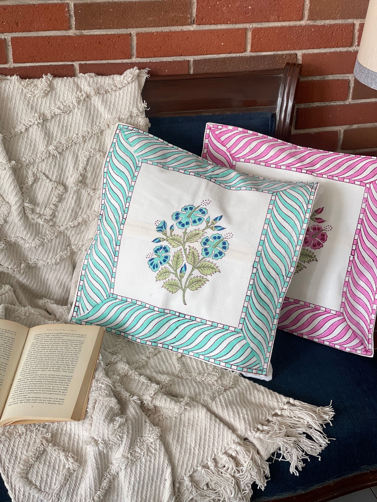 Sea Green Hibiscus Cushion Cover (Set of 2) (16'x16')