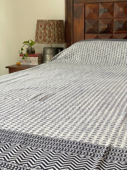 B/W Geometric Dabu Print Bed Cover