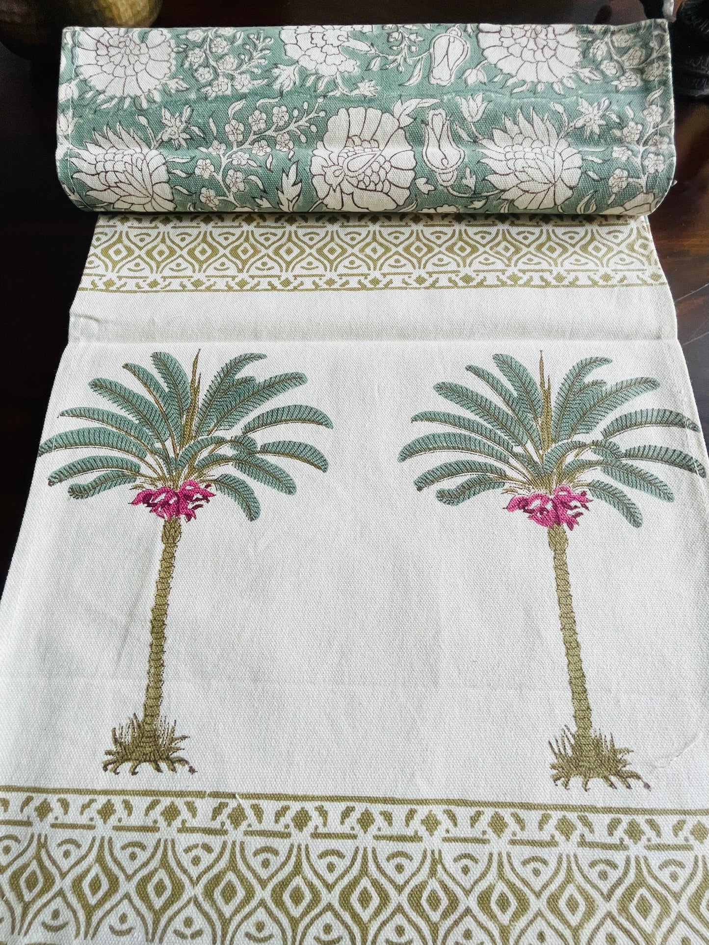 Green Palms Table Runner