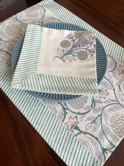 Sea Green Seeded Flora Table Mat with Napkins - Table of Six