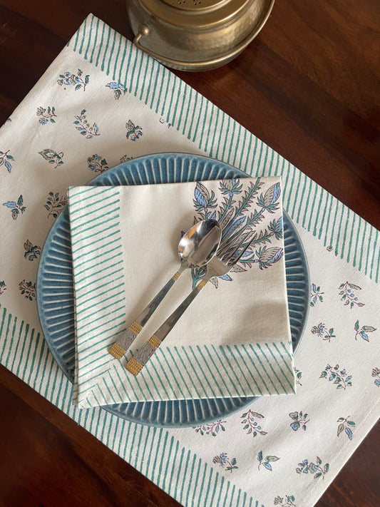 Green Leafy Motif Table Mat with Napkins - Table of Six