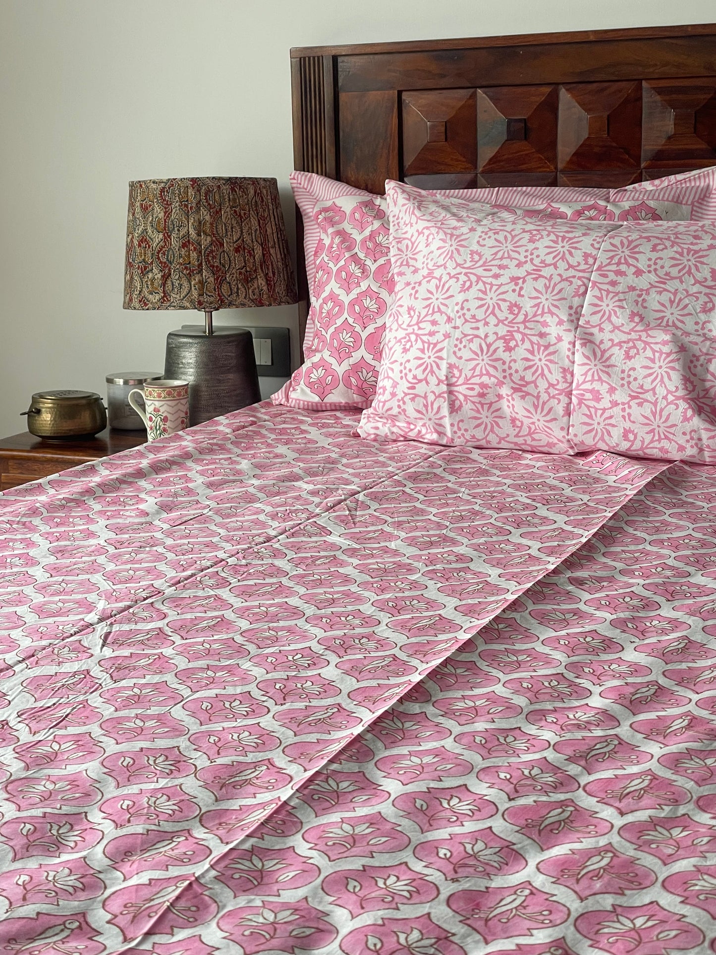 Pink Lotus Bedsheet - Kingsize