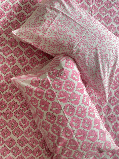 Pink Lotus Bedsheet - Kingsize