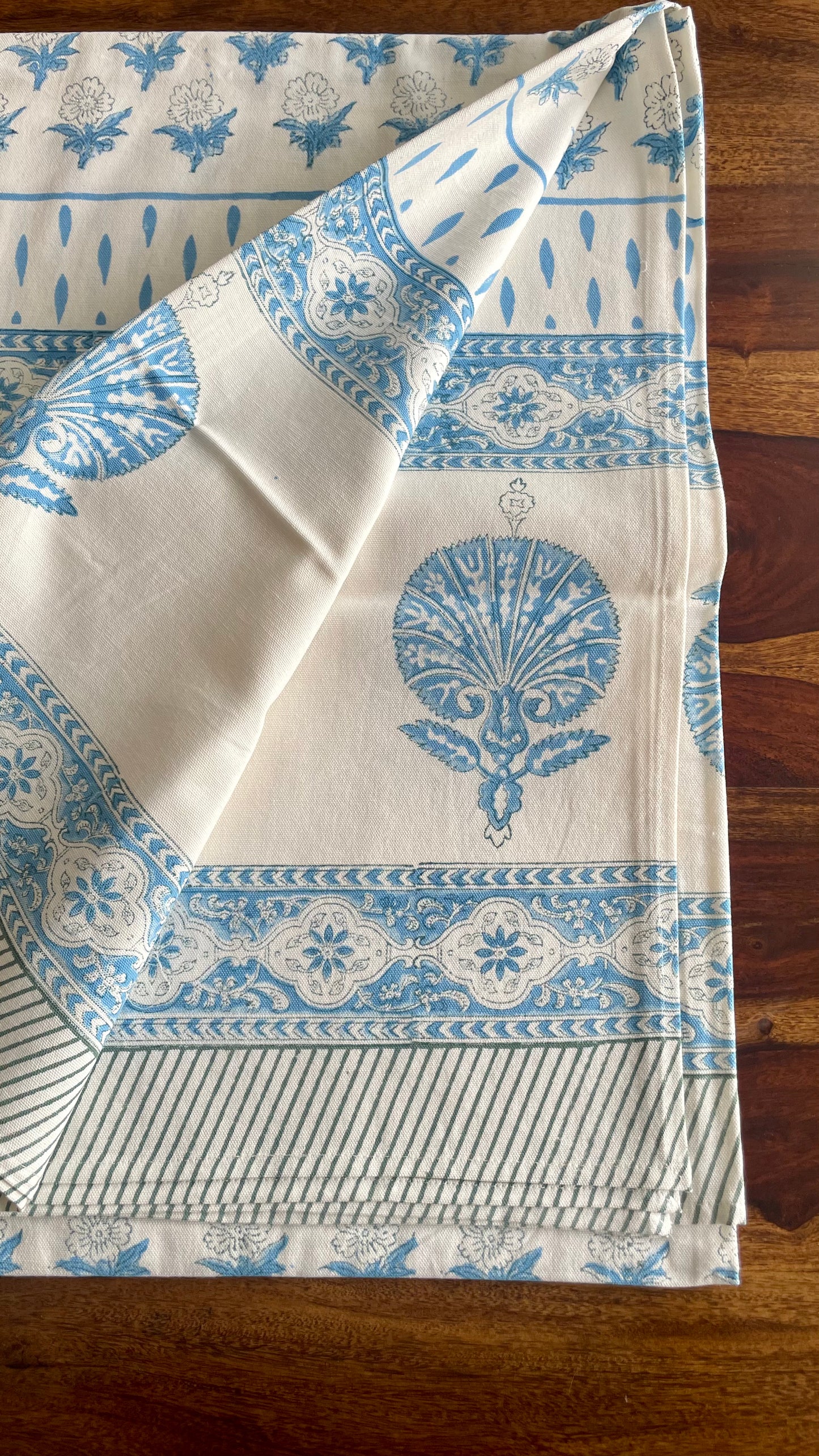 Blue Spring Table Cover - Six Seater