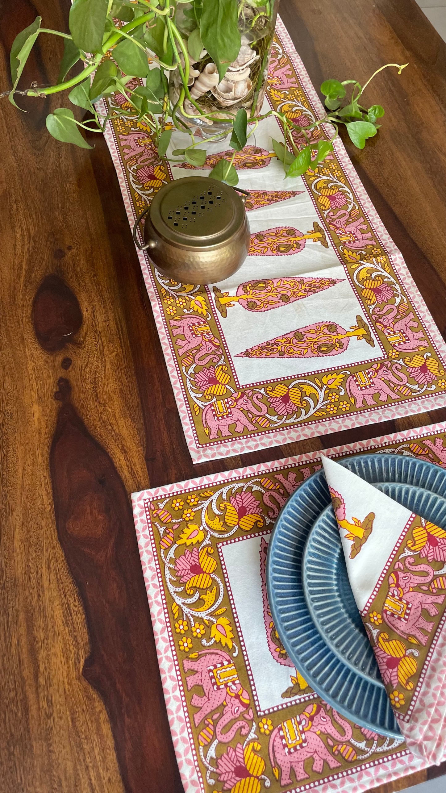 Vintage Pines & Elephants Table Runner Set - With table mats and napkin