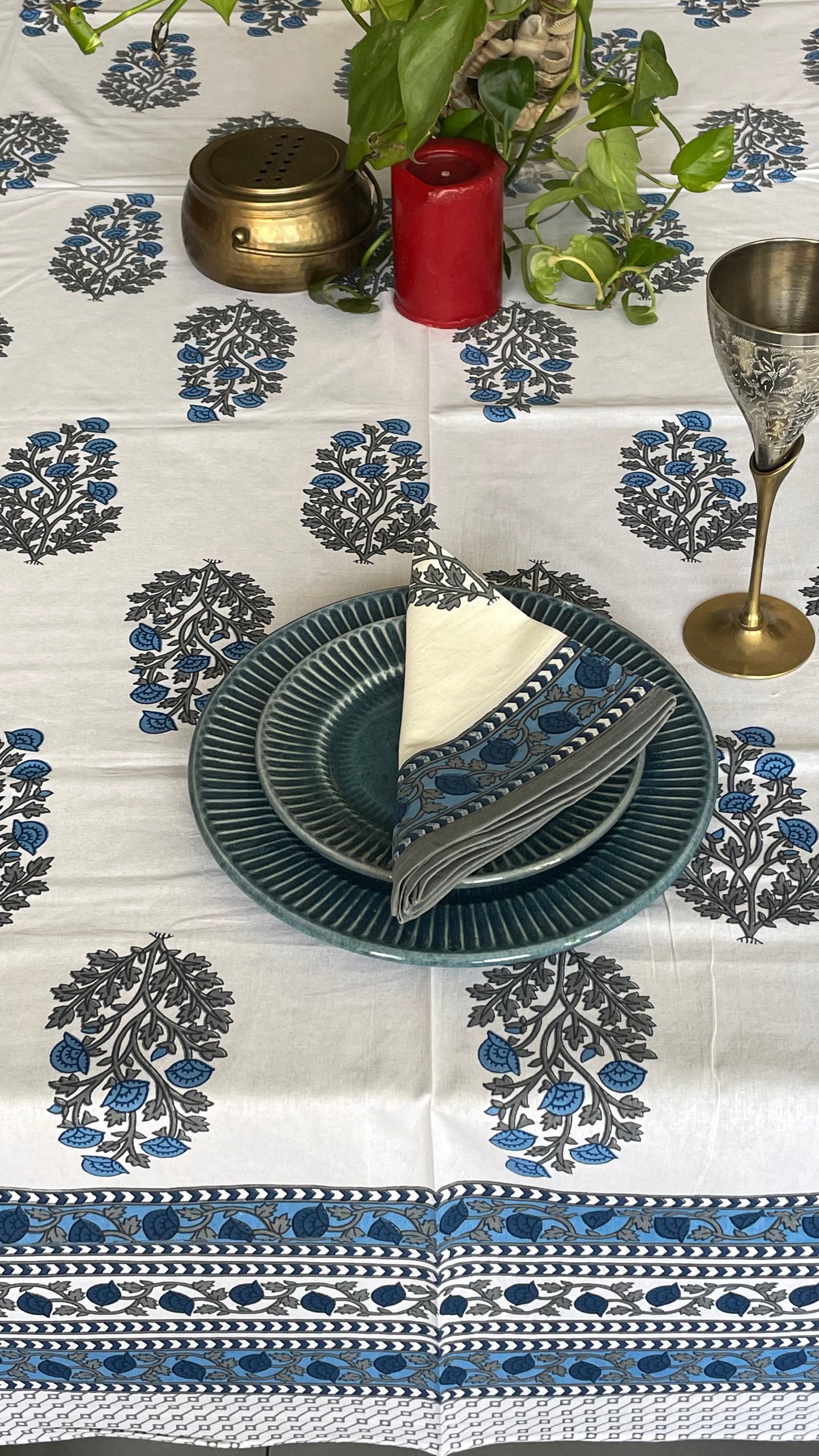 Floral Bush Blue Table Cover With Napkins - Table of Six